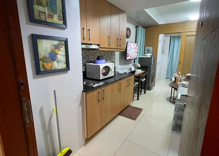 Jaja's Place At Shell Residences With Balcony Pool View Apartahotel Manila