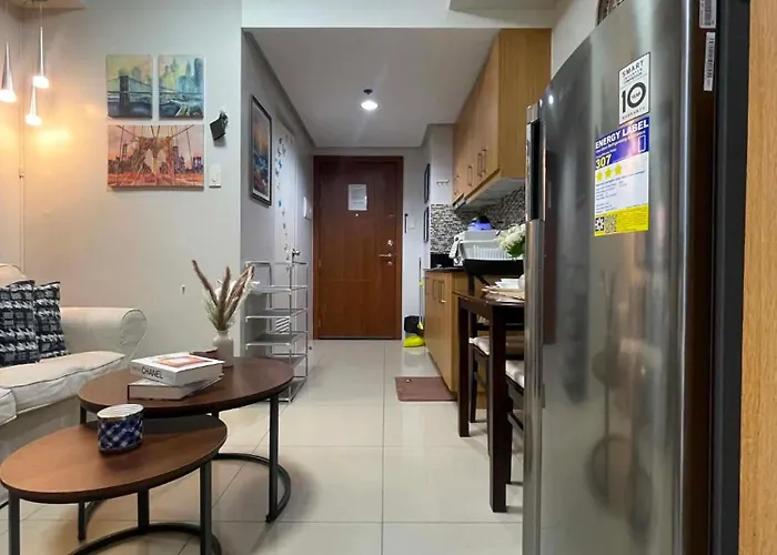 Jaja's Place At Shell Residences With Balcony Pool View