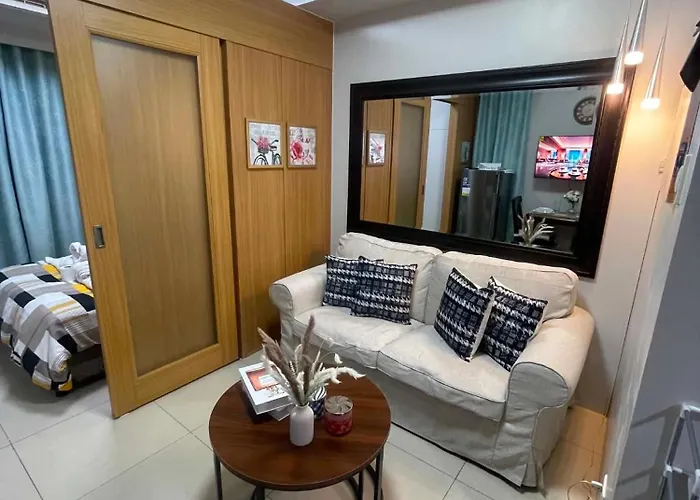 Jaja's Place At Shell Residences With Balcony Pool View Apartahotel Manila
