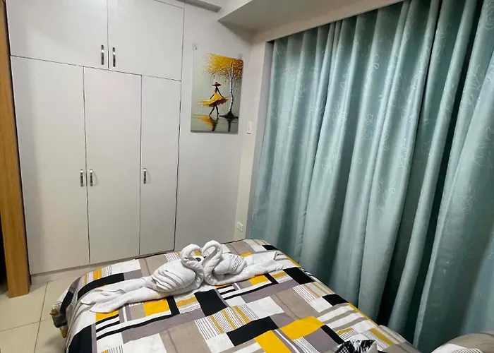Apartahotel Jaja's Place At Shell Residences With Balcony Pool View